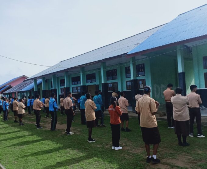 Senam Sehat SMKS Kesehatan Yaleka Maro Merauke Sebagai Wujud Menciptakan Sekolah Yang sehat